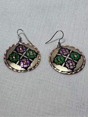 Unique Metallic Floral Drop Earrings - Green & Purple
Drop. Vintage